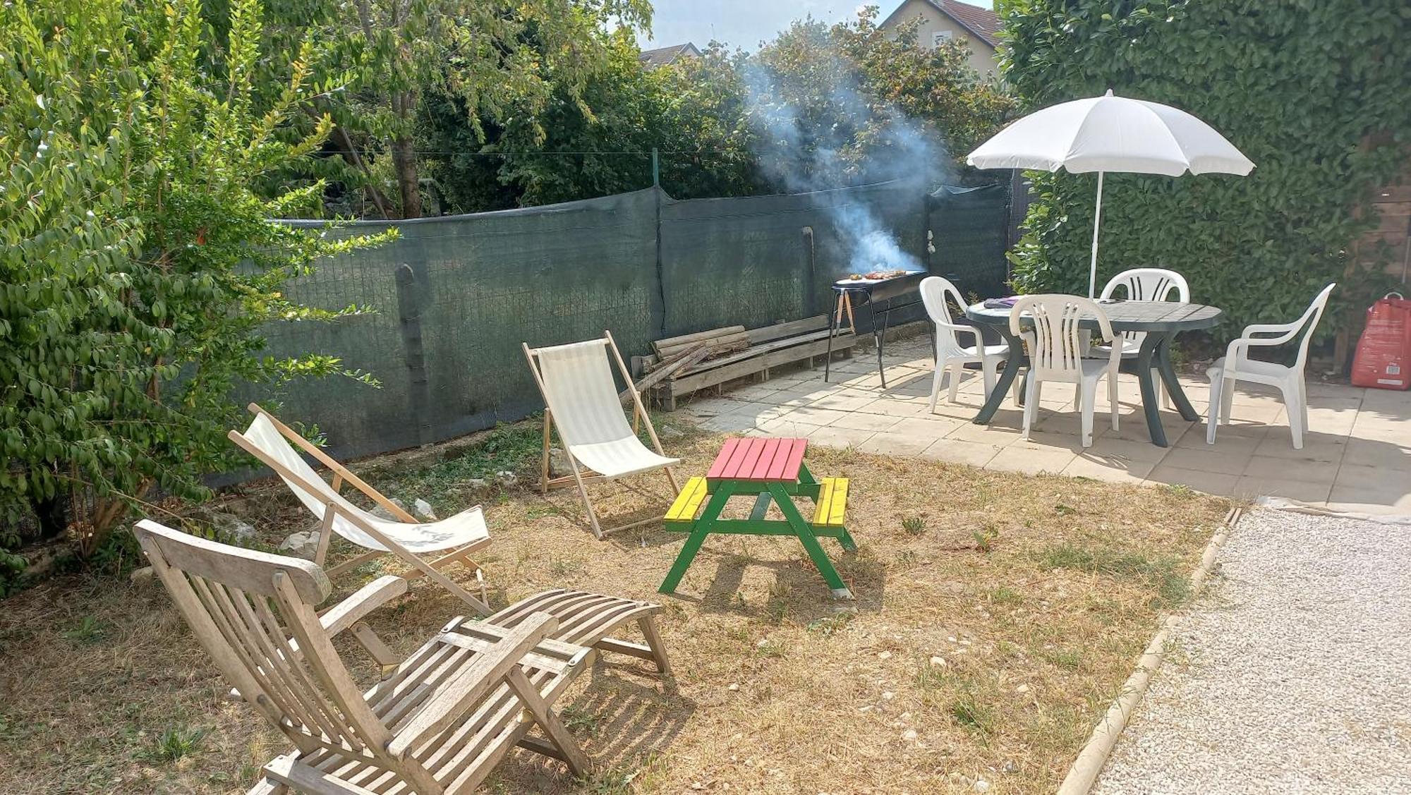 Plaisir Des Pres - Appartement T3, Jardin, Parking Chaponost Eksteriør billede