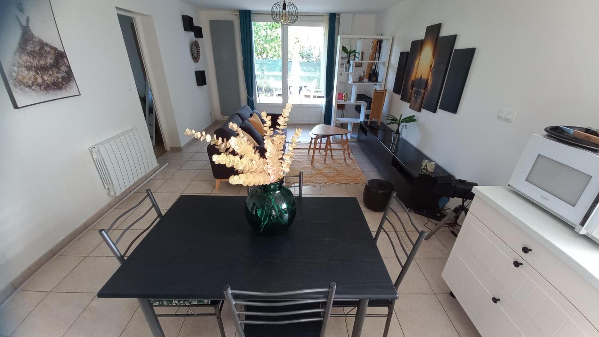 Plaisir Des Pres - Appartement T3, Jardin, Parking Chaponost Eksteriør billede